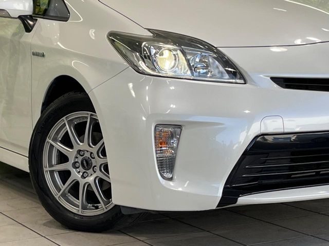 TOYOTA PRIUS 2015 Image 31