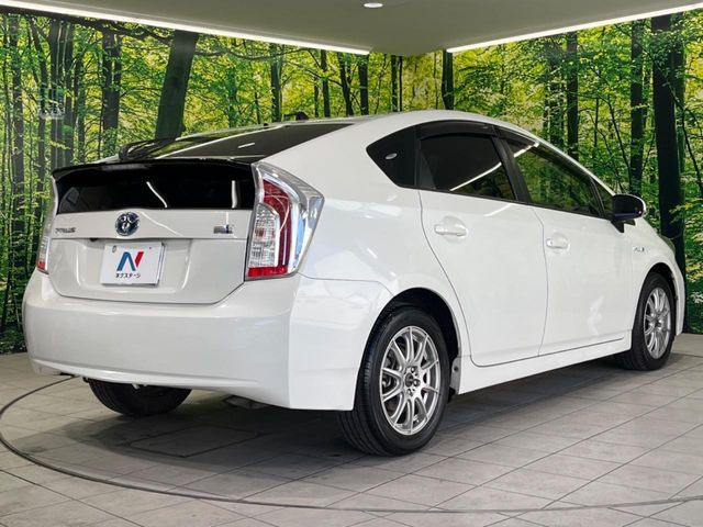 TOYOTA PRIUS 2015 Image 31