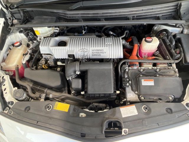 TOYOTA PRIUS 2015 Image 31