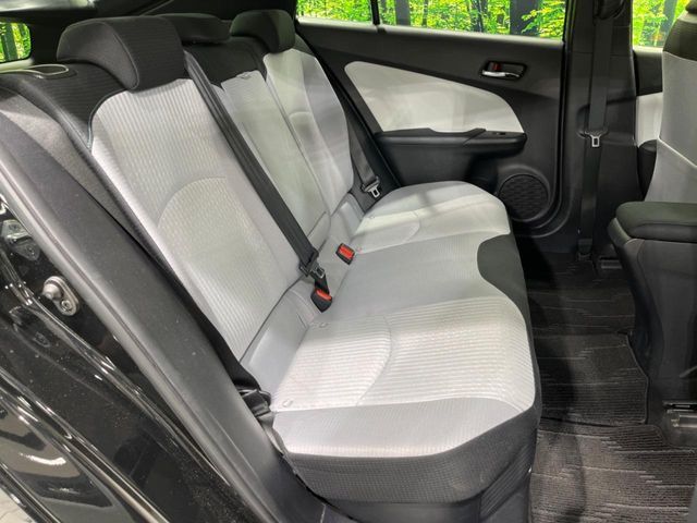 TOYOTA PRIUS 2017 Image 31