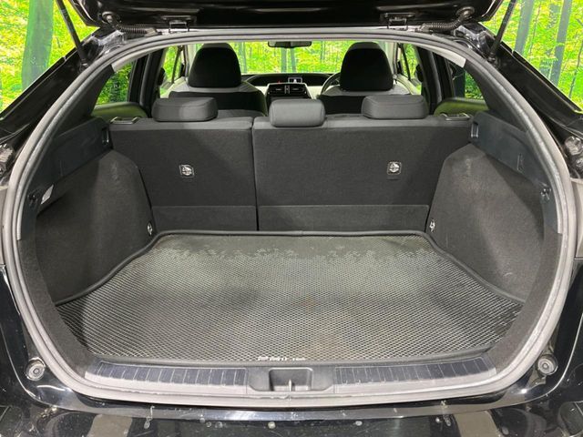 TOYOTA PRIUS 2017 Image 31