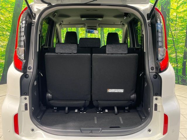 TOYOTA SIENTA HYBRID 2023 Image 31