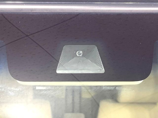 HONDA N BOX 2021 Image 31