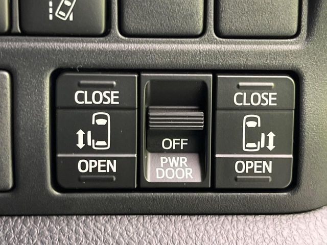 TOYOTA VOXY 2019 Image 31