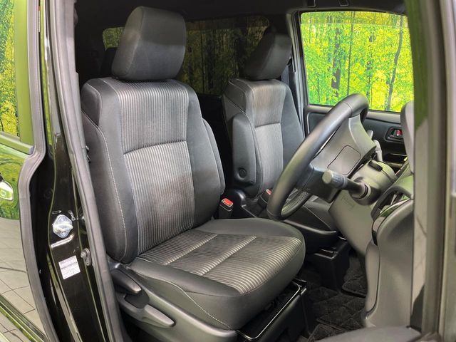 TOYOTA VOXY 2019 Image 31