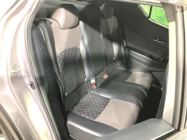 TOYOTA C-HR 2019 Image 31