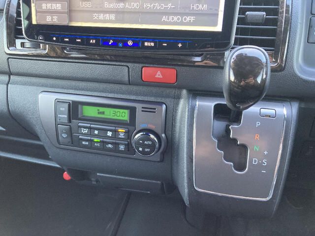 TOYOTA HIACE VAN 4WD 2023 Image 31