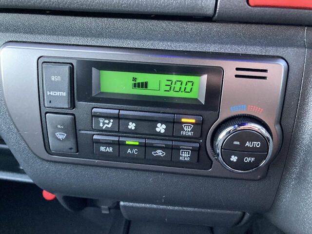 TOYOTA HIACE VAN 4WD 2023 Image 31