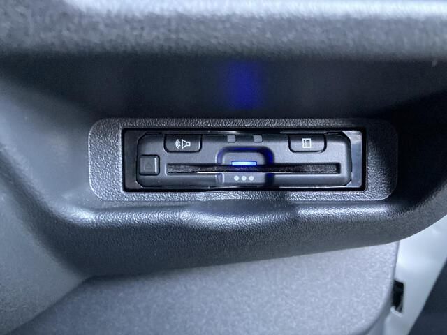 TOYOTA HIACE VAN 4WD 2023 Image 31