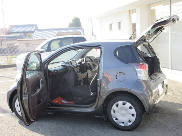 TOYOTA IQ 2009 Image 31