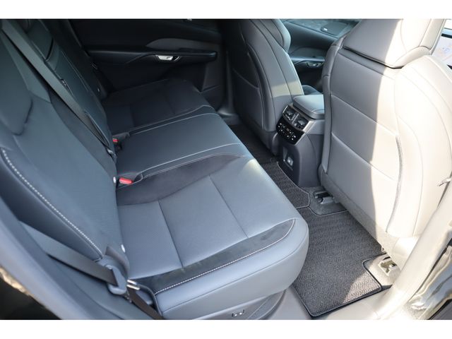 TOYOTA LEXUS RX500H 2023 Image 31