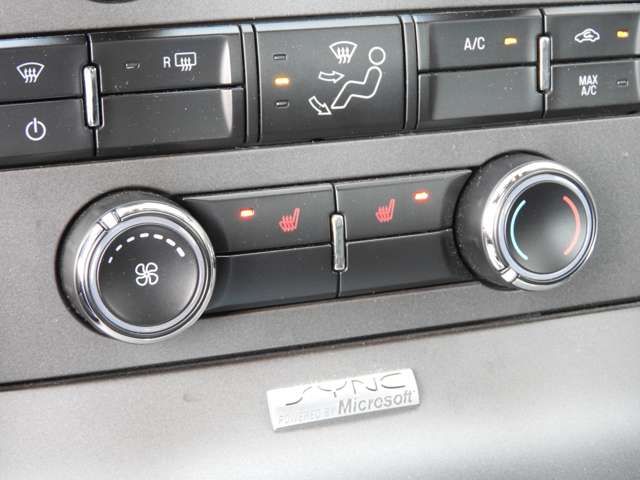 FORD MUSTANG 2012 Image 31