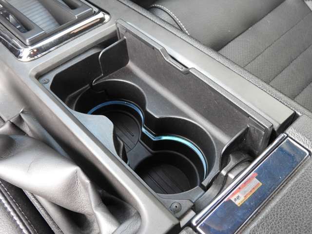 FORD MUSTANG 2012 Image 31