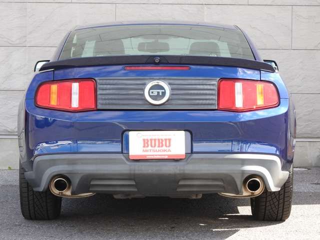 FORD MUSTANG 2012 Image 31