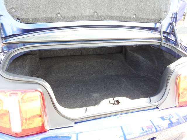 FORD MUSTANG 2012 Image 31