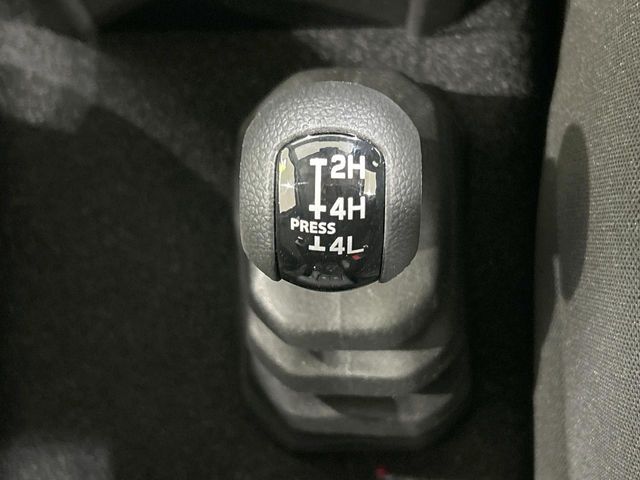 SUZUKI JIMNY NOMADE 2025 Image 31