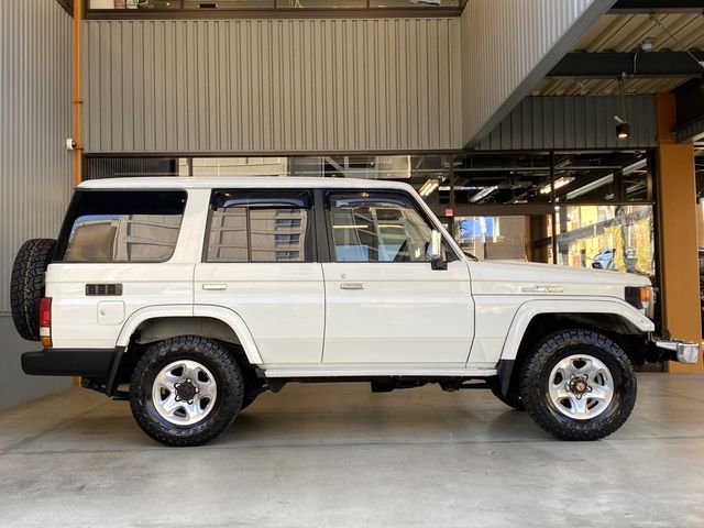 TOYOTA LANDCRUISER VAN 2001 Image 31