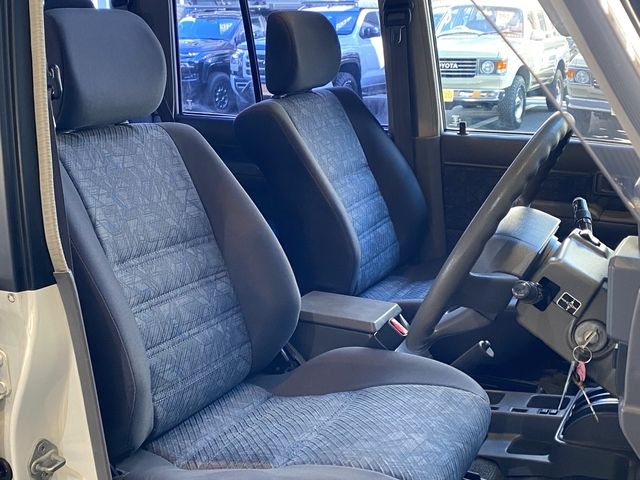 TOYOTA LANDCRUISER VAN 2001 Image 31