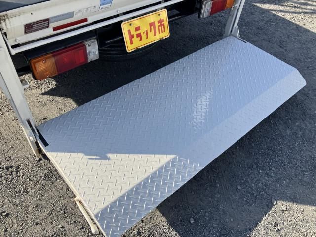 TOYOTA DYNA 2017 Image 31