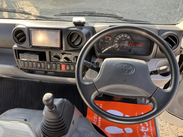 TOYOTA DYNA 2017 Image 31