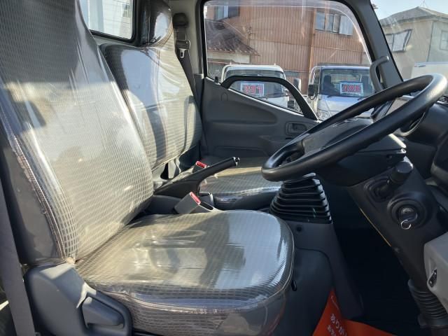 TOYOTA DYNA 2017 Image 31