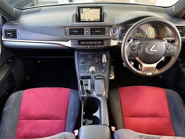 TOYOTA LEXUS CT200H 2014 Image 31