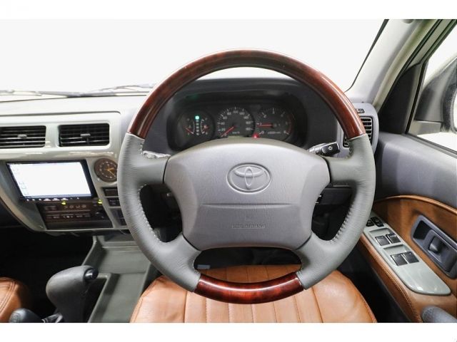 TOYOTA LANDCRUISER PRADO 2001 Image 31