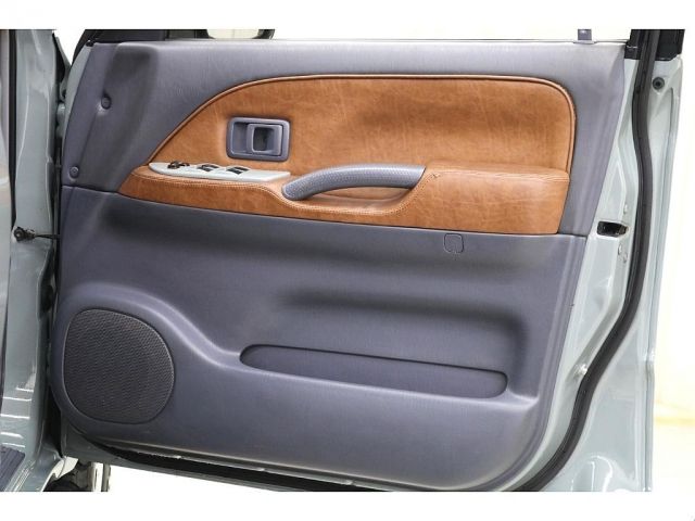 TOYOTA LANDCRUISER PRADO 2001 Image 31