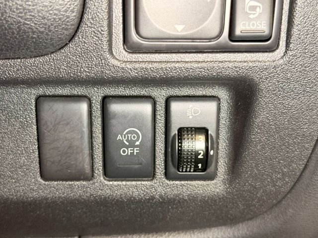 NISSAN MARCH 2013 Image 31