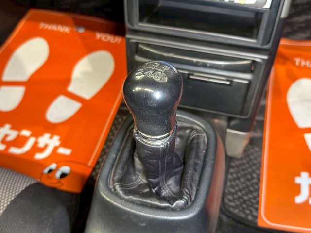 TOYOTA MR-S 2000 Image 31