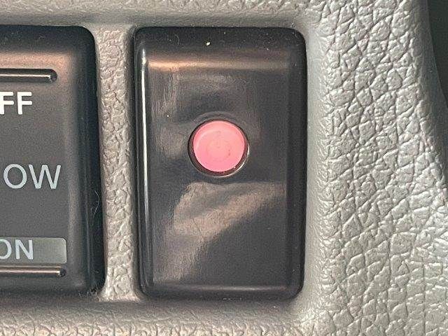 NISSAN NV350 CARAVAN 2018 Image 31