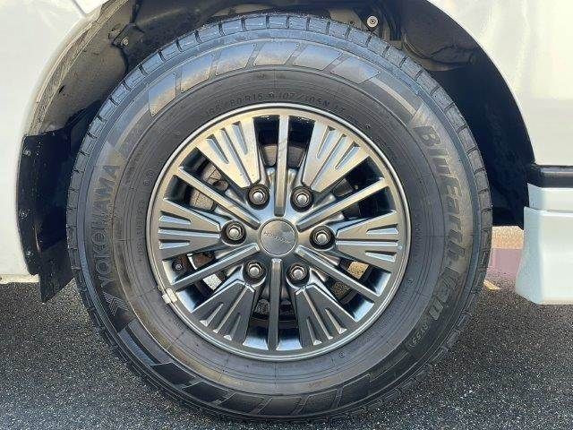 NISSAN NV350 CARAVAN 2018 Image 31