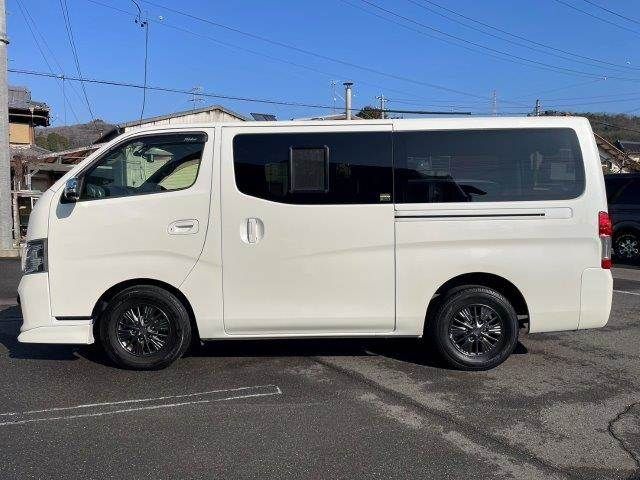 NISSAN NV350 CARAVAN 2018 Image 31