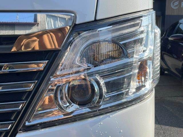 NISSAN NV350 CARAVAN 2018 Image 31