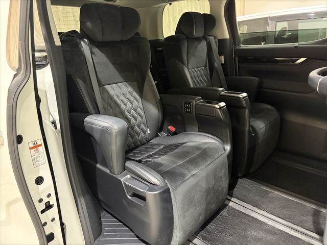 TOYOTA VELLFIRE 2015 Image 31