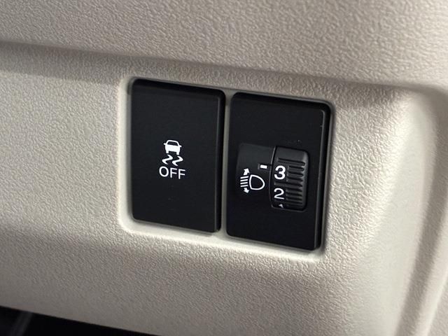 HONDA N BOX 2024 Image 31