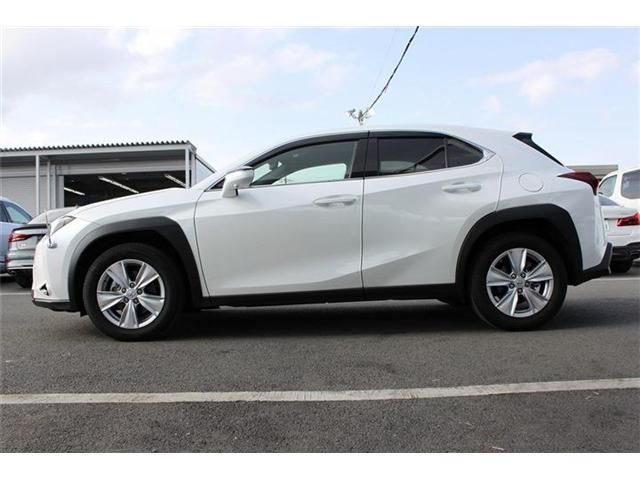 TOYOTA LEXUS UX200 2022 Image 31