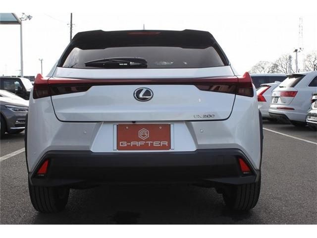 TOYOTA LEXUS UX200 2022 Image 31