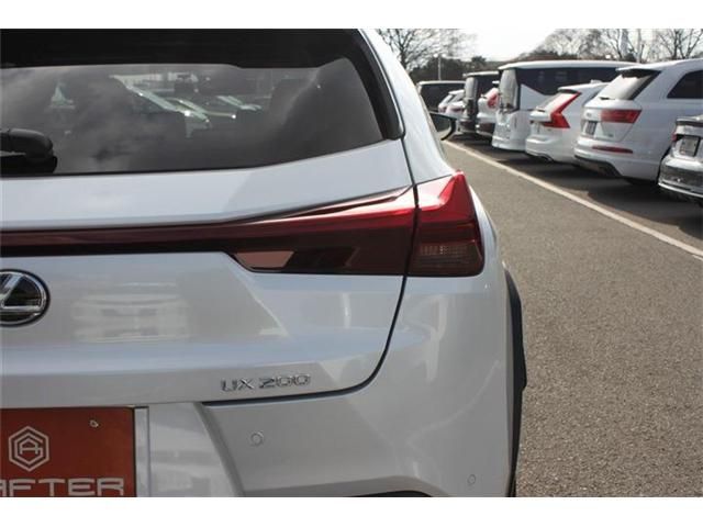TOYOTA LEXUS UX200 2022 Image 31