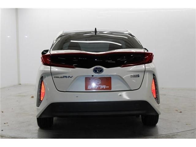TOYOTA PRIUS PHV 2019 Image 31