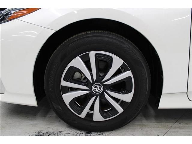 TOYOTA PRIUS PHV 2019 Image 31