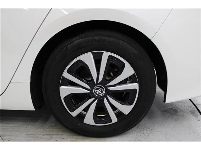 TOYOTA PRIUS PHV 2019 Image 31