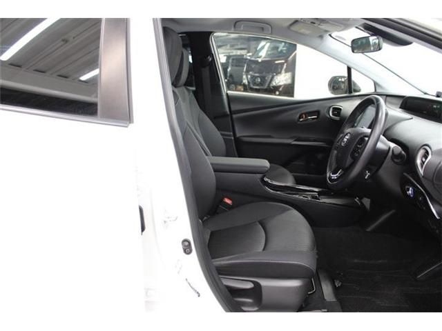 TOYOTA PRIUS PHV 2019 Image 31