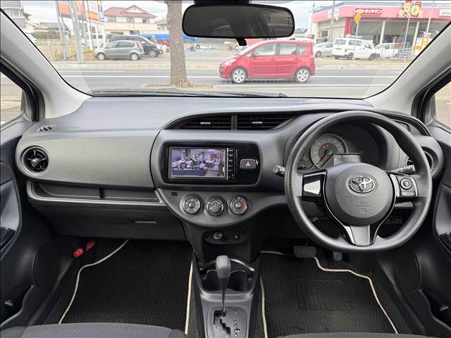 TOYOTA VITZ 2016 Image 31