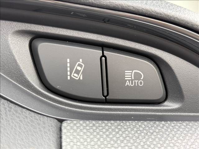 TOYOTA VITZ 2016 Image 31