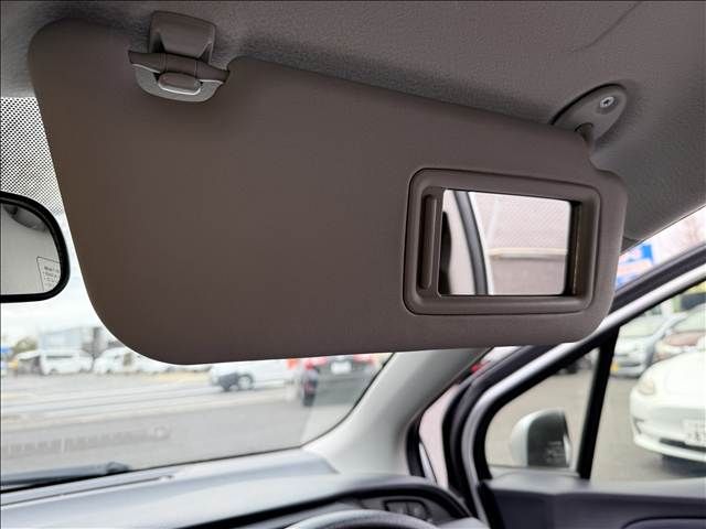 TOYOTA VITZ 2016 Image 31