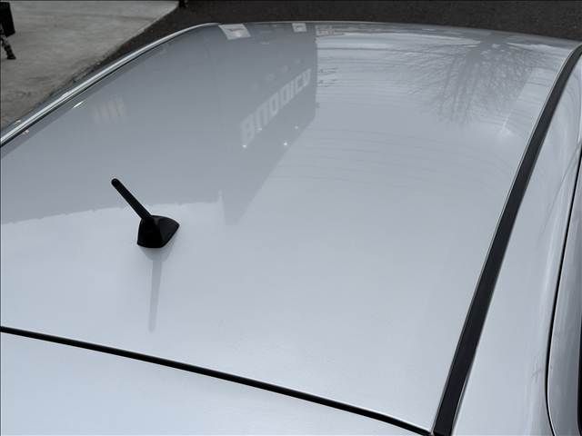 TOYOTA VITZ 2016 Image 31