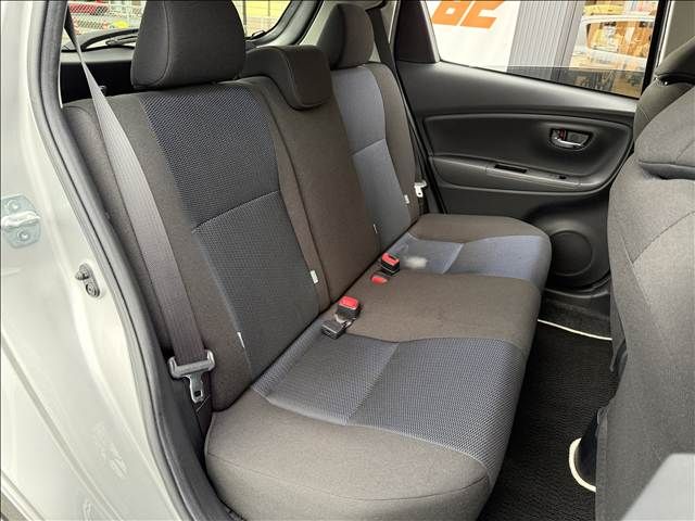 TOYOTA VITZ 2016 Image 31