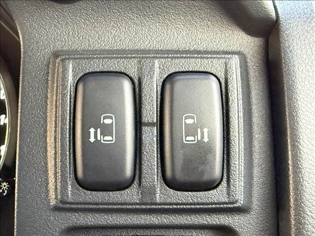 MITSUBISHI DELICA D:5 4WD 2016 Image 31