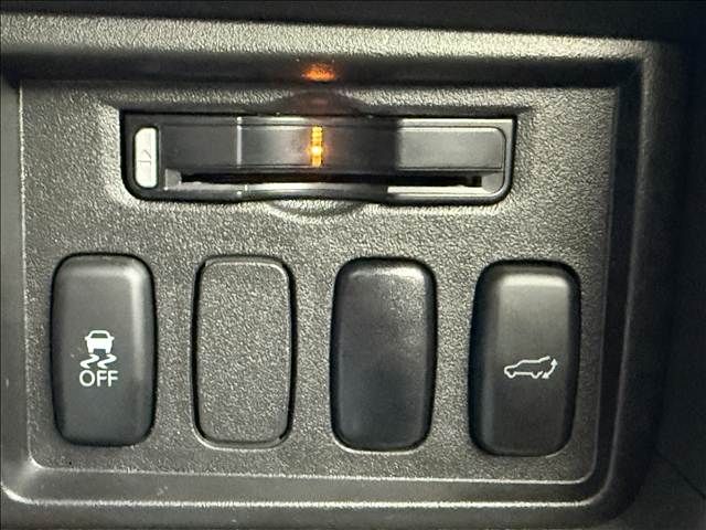 MITSUBISHI DELICA D:5 4WD 2016 Image 31